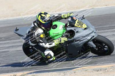 media/Dec-01-2025-Moto Forza (Mon) [[2daa91e15f]]/1-Advanced Group/Session 4 Turn 9/